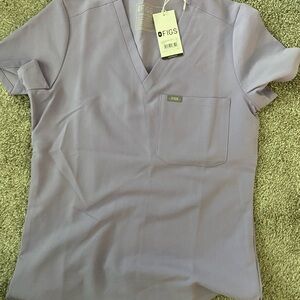 Figs Women's lavender dew Top